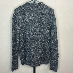 097 - Topshop EUC Gray/White Sweater, Tag cut out, Size 8-10
